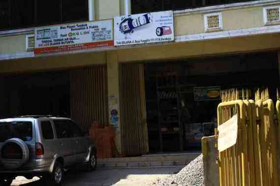 Toko Delapan