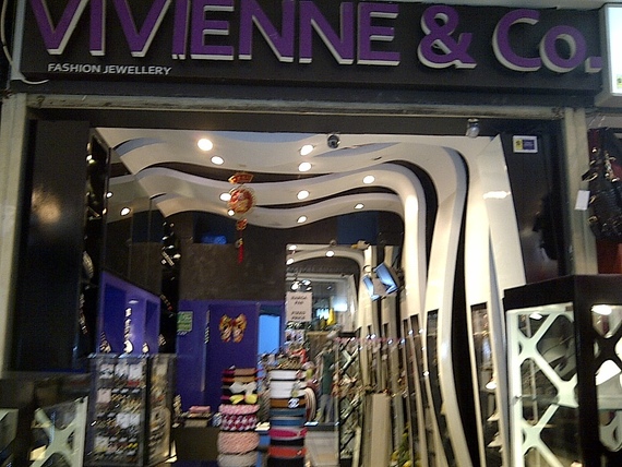 Vivienne & Co