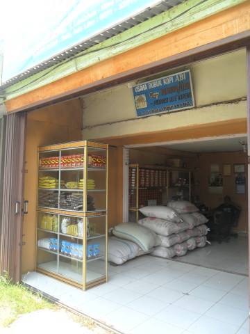 Bubuk Kopi Abi Cap Rumoh Aceh. UD