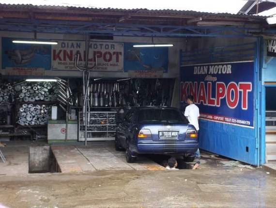 Dian Knalpot