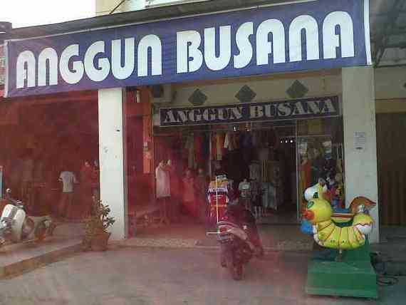 Anggun Busana