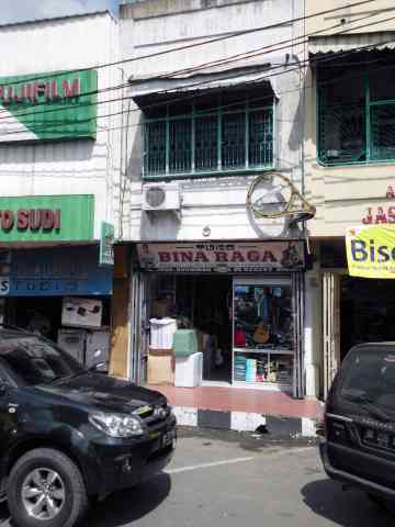 Toko Bina Raga
