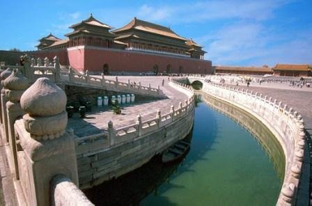 Eka Tour Goes to China