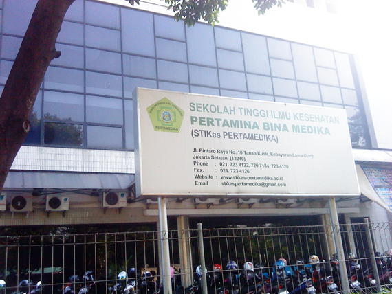 Sekolah Tinggi Ilmu Kesehatan Pertamedika (STIKES)