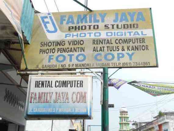Family Jaya Photo Studio