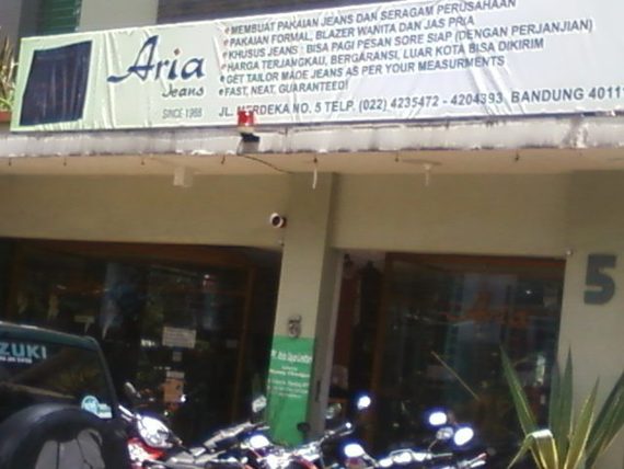 Aria Jeans