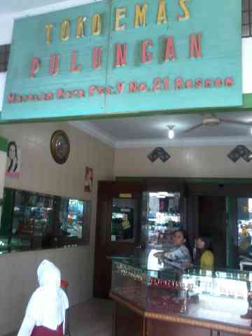 Toko Mas Pulungan