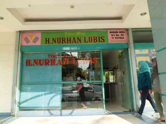 H Nurhan Lubis Toko