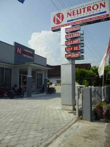 Lembaga Bimbingan Belajar Neutron 