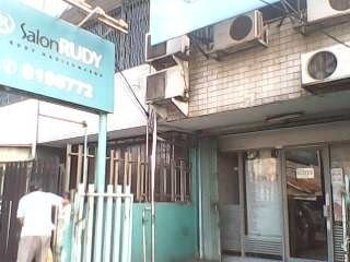 Salon Rudy Hadisuwarno