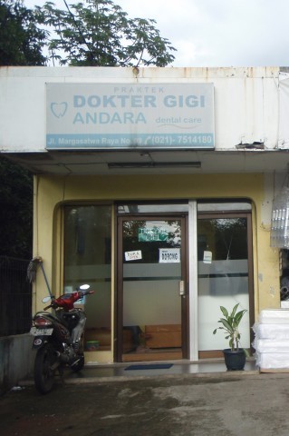 Dokter Gigi Andara