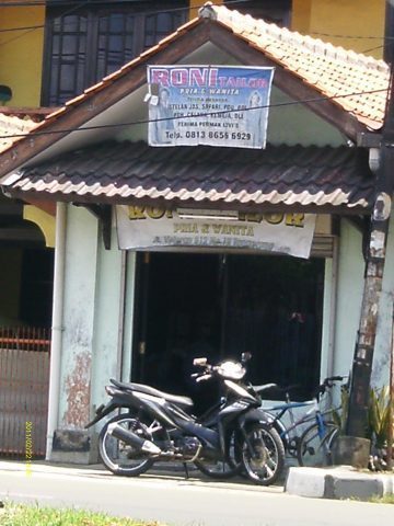 Roni Tailor
