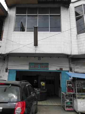 Toko Mas Laris Baru