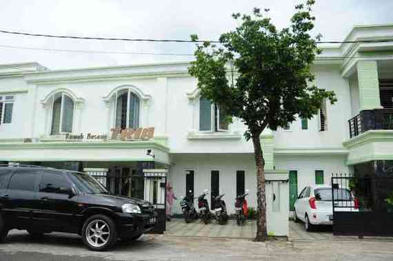 Rumah Busana Tria