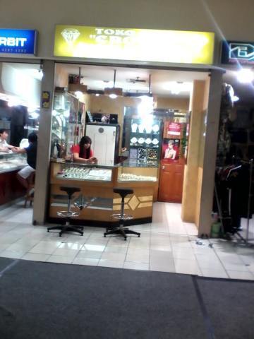 Toko Mas Crown