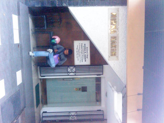 Dokter Gigi Mirna R. Hakim