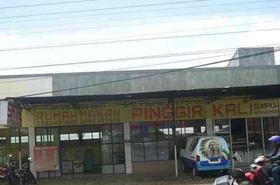 Rumah Makan Pinggir Kali