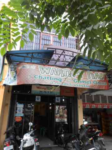 Warnet Naif