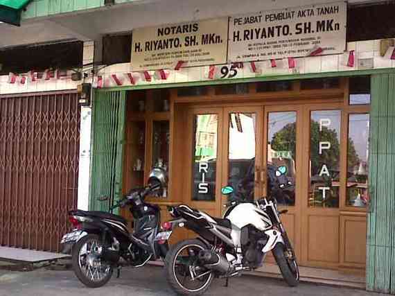 Notaris H. Riyanto, SH, Mkn