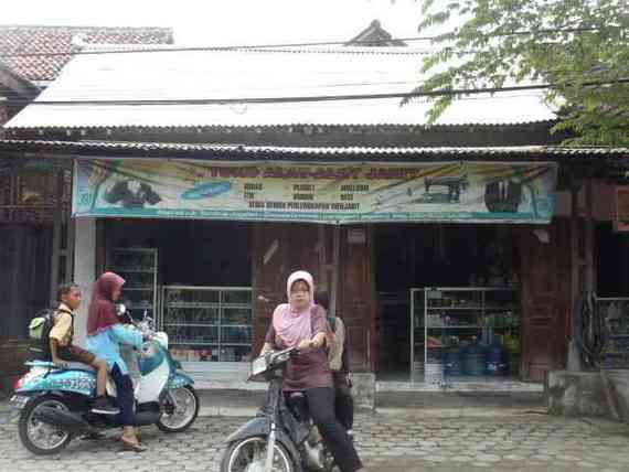 Toko Alat - Alat Jahit