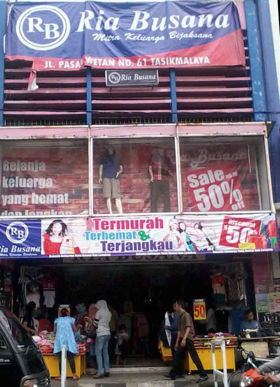 Ria Busana PW