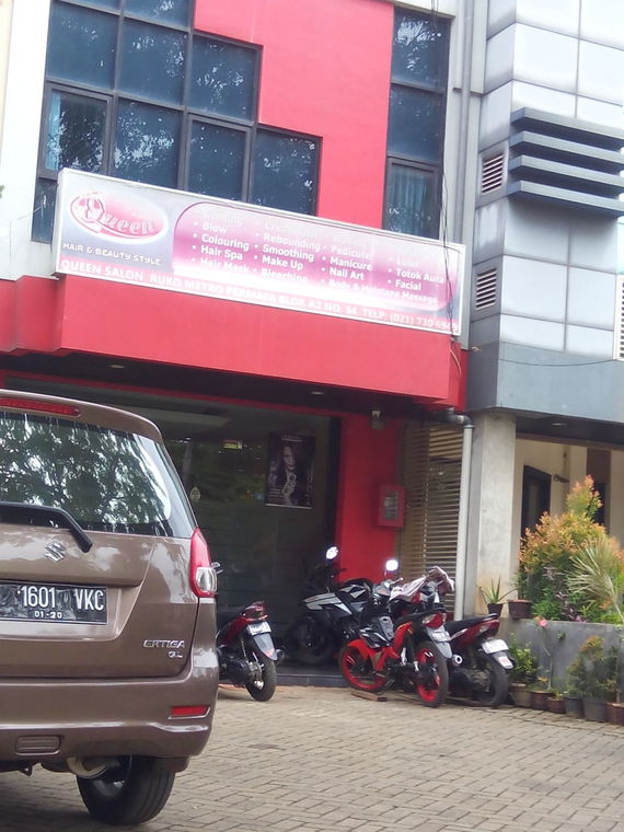 Queen Salon