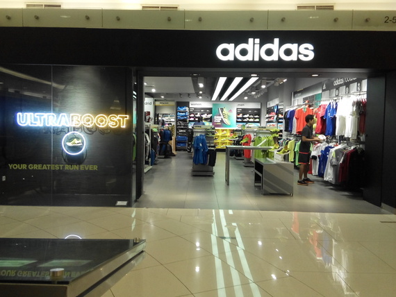 Adidas shop gandaria city