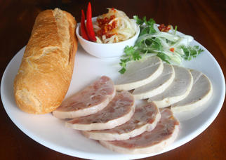 3645238 Bread with Patte