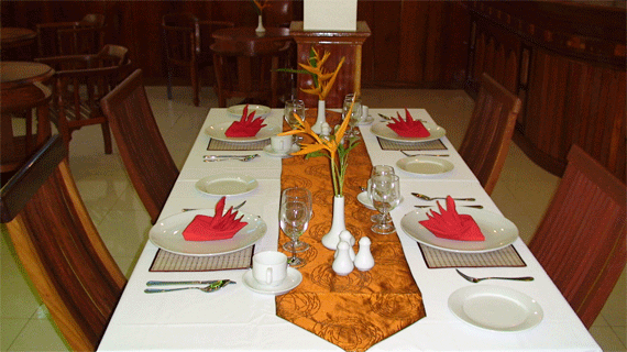 Restaurent Table