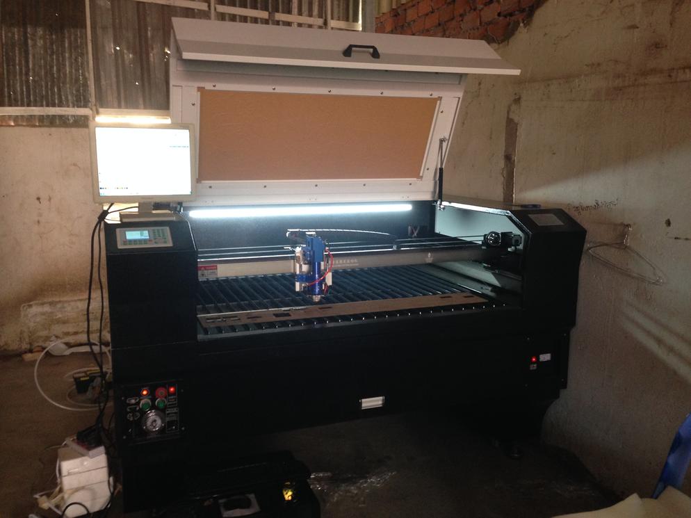Laser Cutting Machine