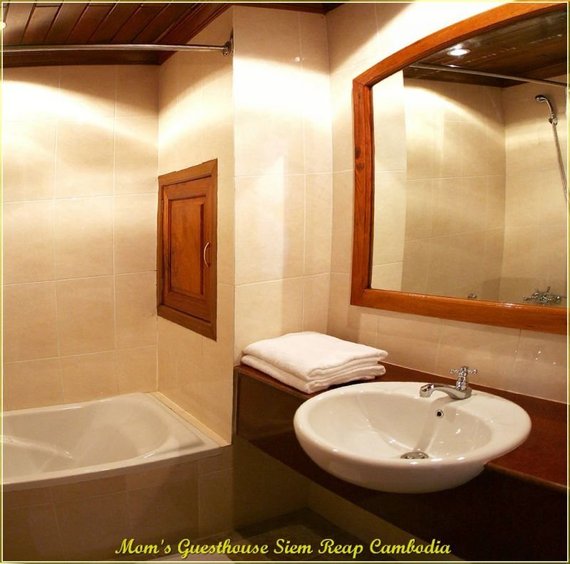 Luxurious Bathroom of the Deluxe Rooms at Moms GuestHouse Siem Reap