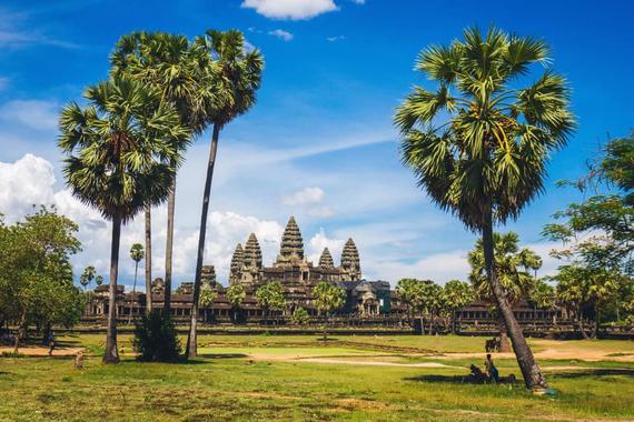 Lucky World Travel & Tours