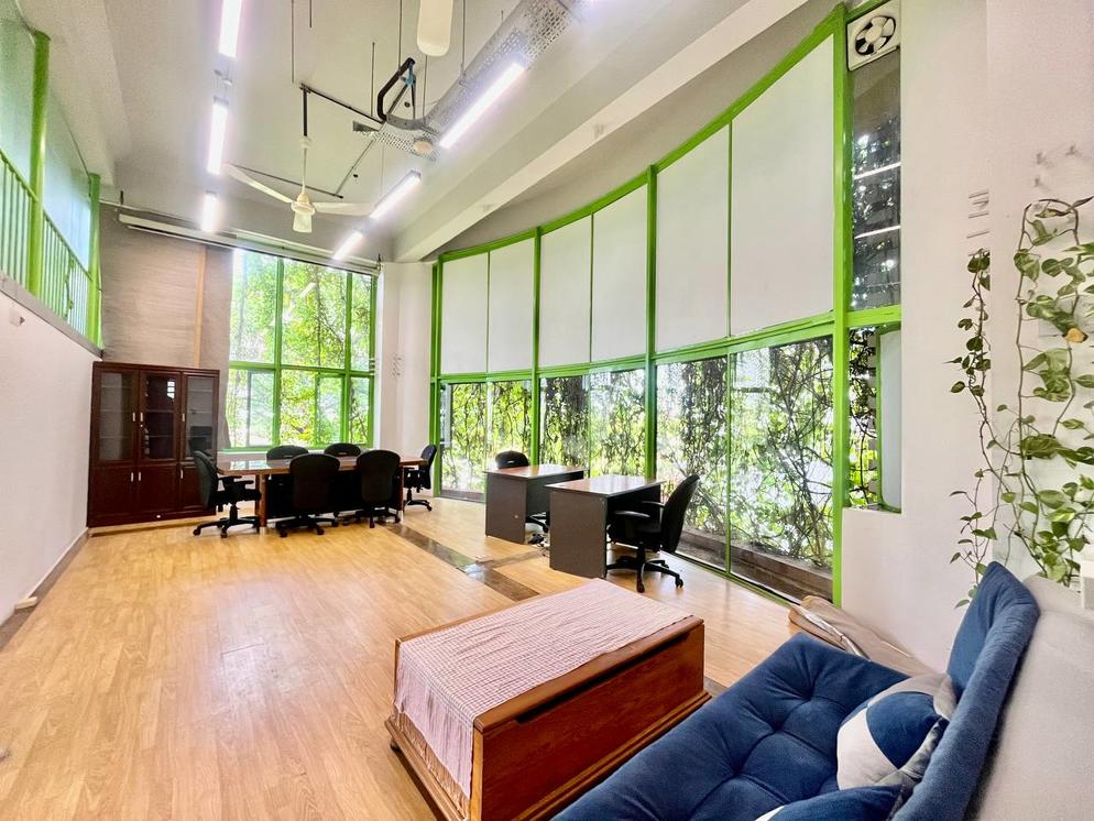 80sqm office space