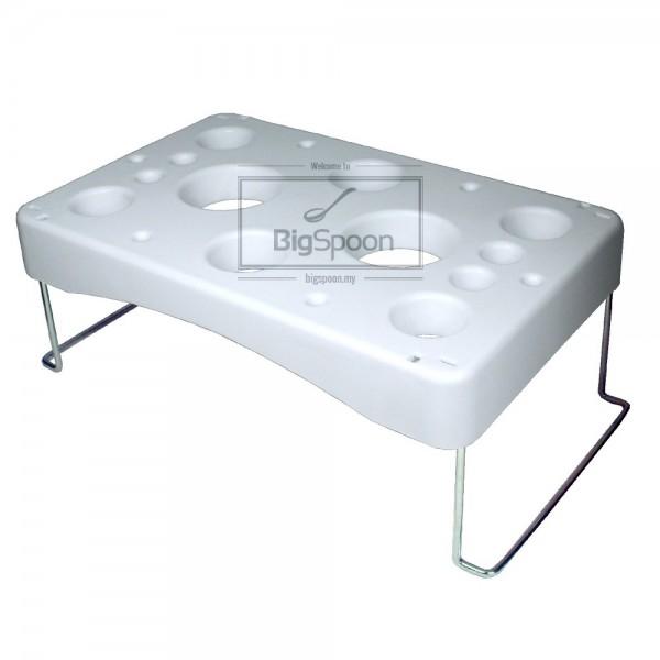 DECORATING TOOLS & ICING SETS