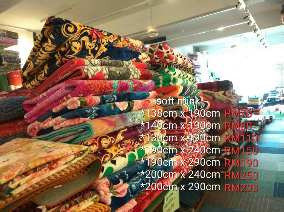 AlAqsa Carpets Showroom at Dkebun Commercial Centre  AlaqsaCarpets Shaggy Rug Murah