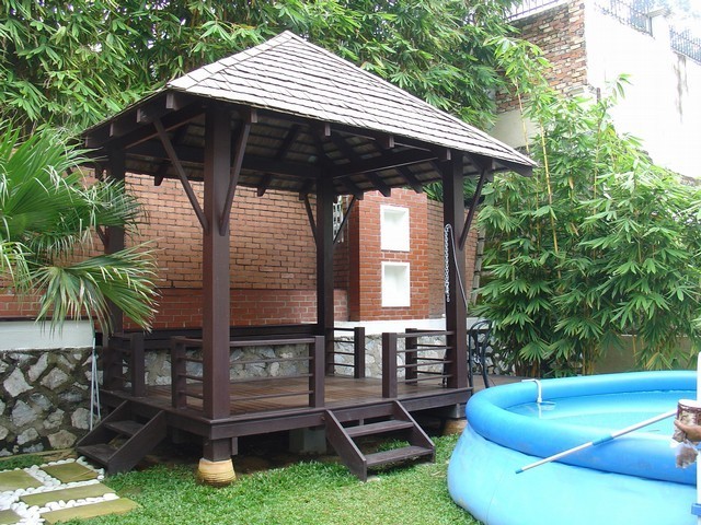 gazebo 8 ft x 6 ft