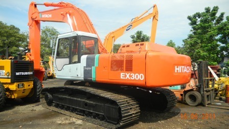 Hitachi EX300