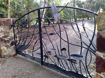 spinnig-butterfly-gates