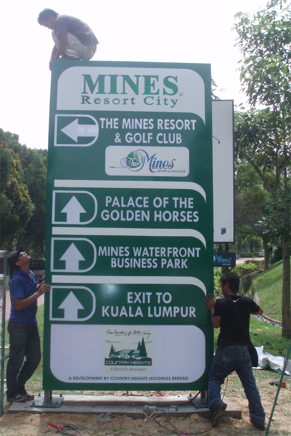 MINES Resort City