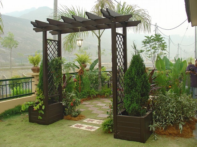 ez-Pergola as garden arbour