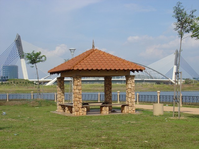 Chengal gazebo at park