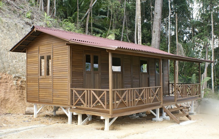 Planter 9 ft x 24 ft with full front verandah