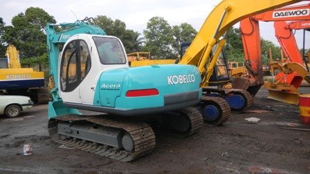 Kobelco SK200