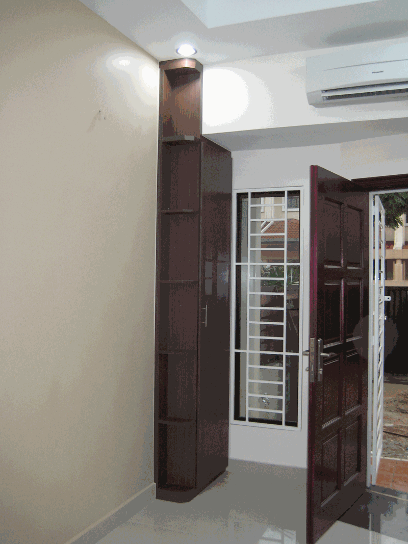 Display Cabinet 1