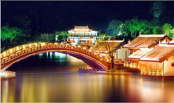 Jiuqu Bridge build on Guilin Ronglu Lake, which connects the lake bank a