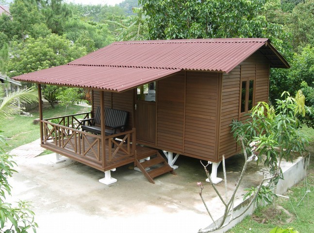 Planter cabin 9 ft x 15 ft with verandah 9ft x 6 ft