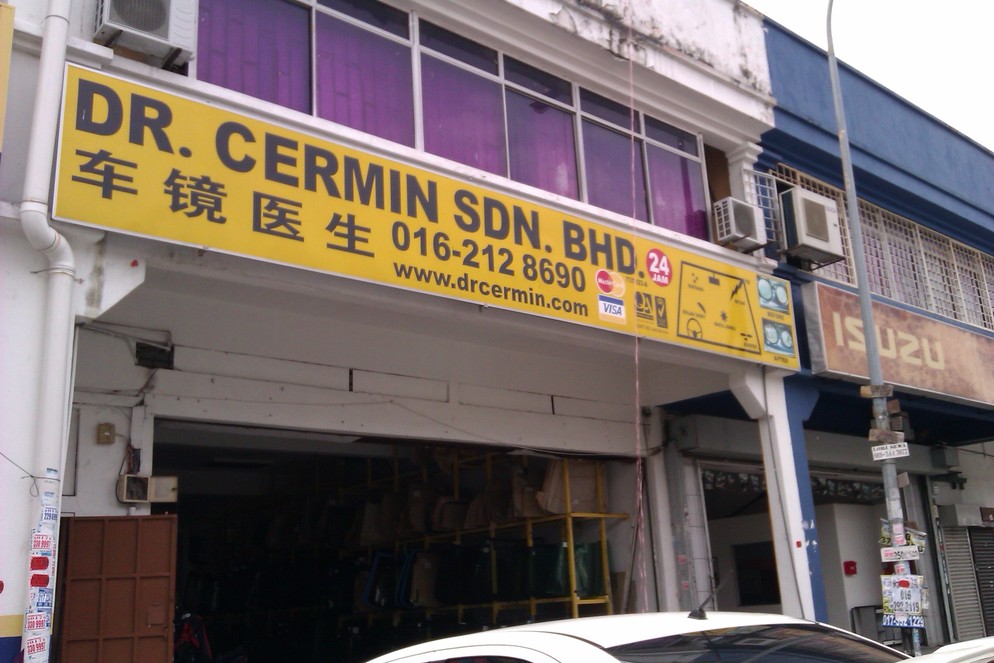 Dr. Cermin