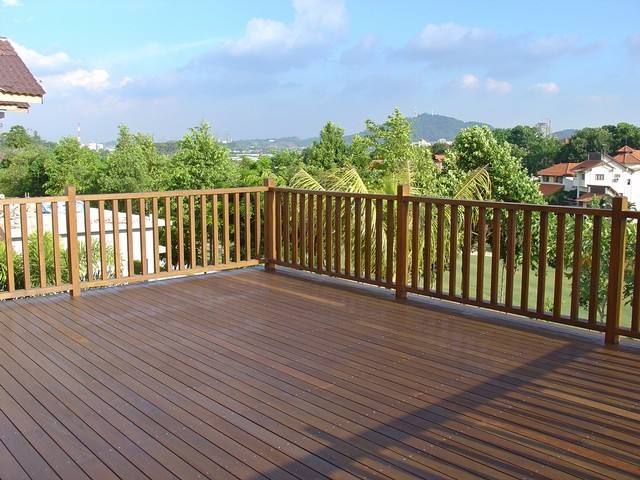 Teak decking on roof terrace with railings