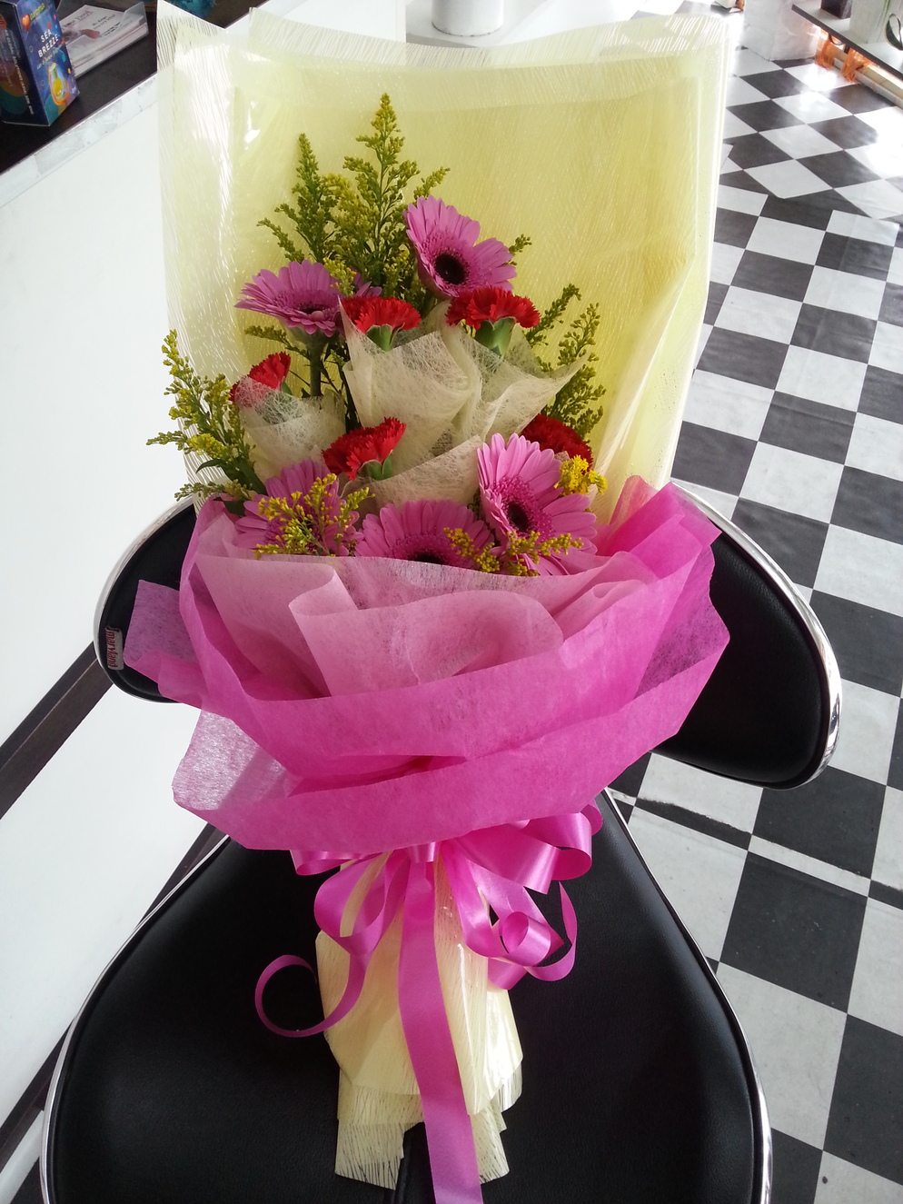 Long style bouquet rm 60