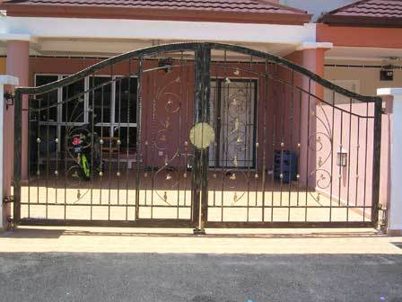 WI007 Wrought Iron Main Gate